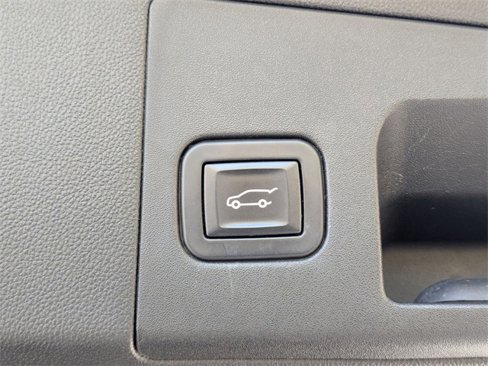Used 2017 Cadillac XT5 Premium Luxury image 36
