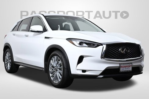 Certified 2025 INFINITI QX50 Pure image 3