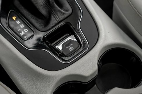 Used 2021 Jeep Cherokee Limited image 38