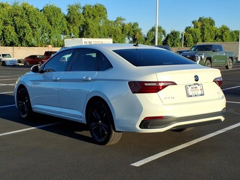 Used 2022 Volkswagen Jetta SE image 10