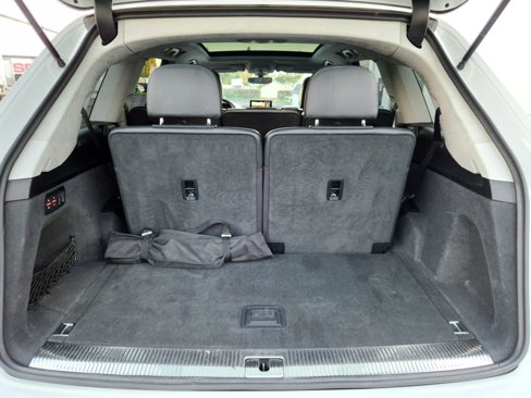 Used 2017 Audi Q7 3.0T Prestige w/ Prestige Package image 23