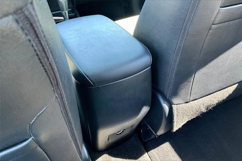 Used 2018 Toyota RAV4 Limited image 10