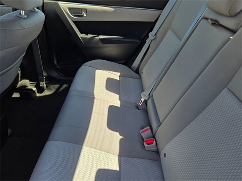 Used 2016 Toyota Corolla LE image 9