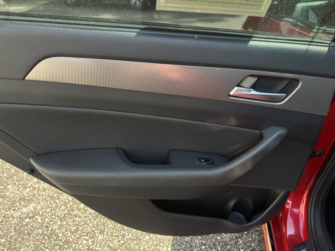 Used 2019 Hyundai Sonata Limited w/ Cargo Package image 18