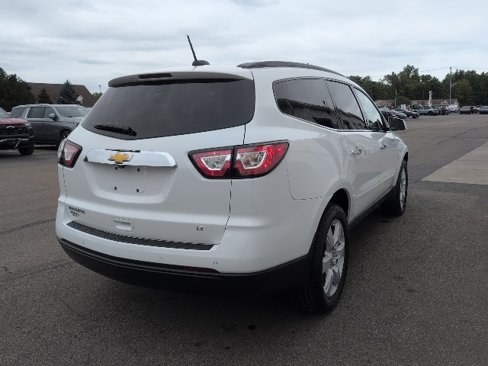 Used 2017 Chevrolet Traverse LT w/ Style and Technology Package image 7