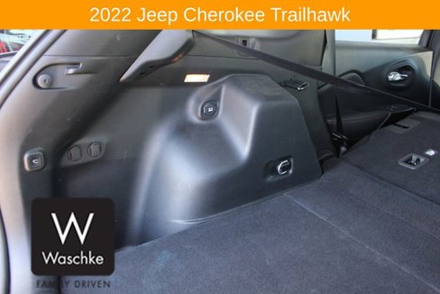 Used 2022 Jeep Cherokee Trailhawk w/ Comfort/Convenience Group image 19