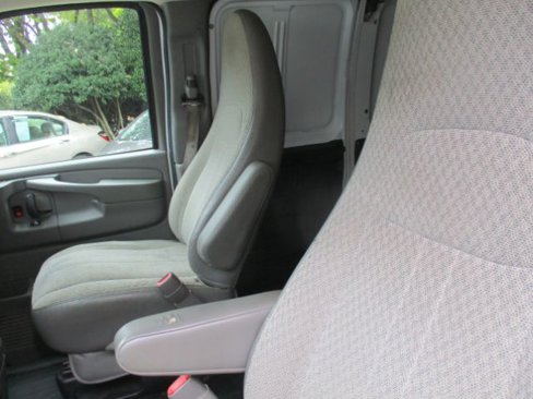 Used 2014 Chevrolet Express 2500 image 20