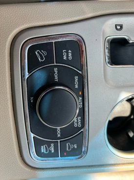 Used 2013 Jeep Grand Cherokee Overland image 43