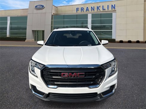 Used 2022 GMC Terrain SLE w/ Driver Convenience Package image 2