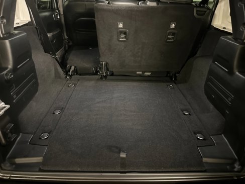 Used 2018 Jeep Wrangler Unlimited Sahara image 14