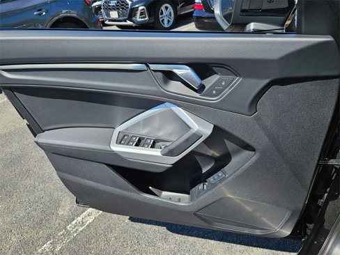 New 2025 Audi Q3 2.0T Premium image 7