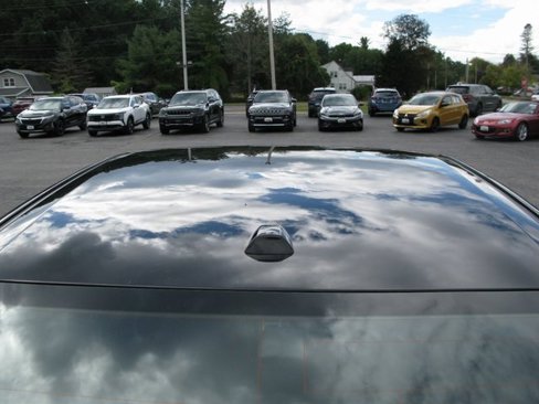 Used 2024 Nissan Sentra SV image 6