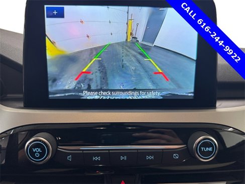 Used 2020 Ford Escape SE image 9
