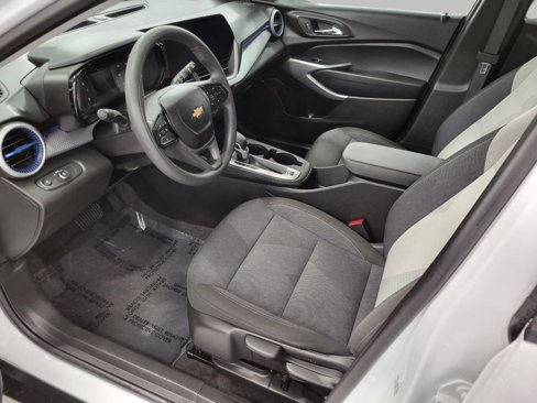 Certified 2024 Chevrolet Trax LS w/ LS Convenience Package image 9