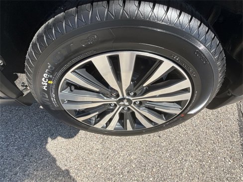 Used 2020 Mitsubishi Outlander ES image 30