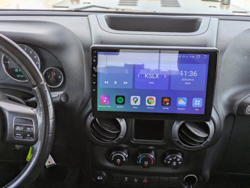 Used 2018 Jeep Wrangler Unlimited Sport w/ Connectivity Group image 19