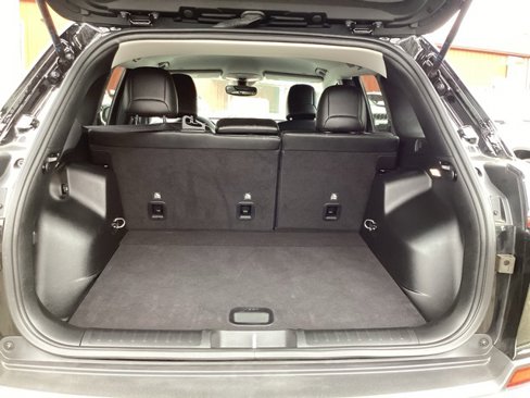 Used 2022 Jeep Cherokee Trailhawk image 25