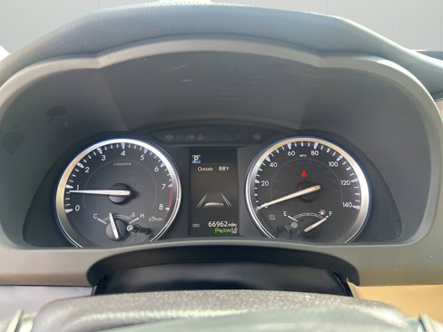 Used 2018 Toyota Highlander Limited image 35