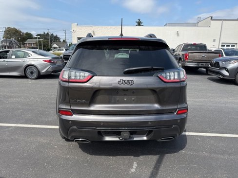 Used 2019 Jeep Cherokee High Altitude image 3