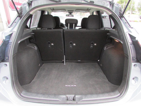 Used 2021 Nissan Kicks SV image 4