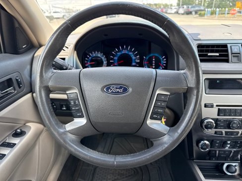 Used 2010 Ford Fusion SEL image 15