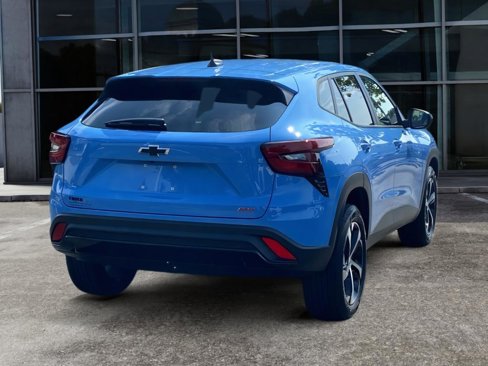 Used 2024 Chevrolet Trax RS w/ Sunroof Package image 7