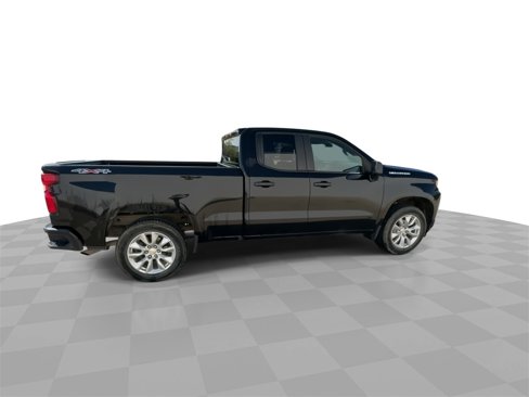 Used 2020 Chevrolet Silverado 1500 Custom w/ Custom Value Package image 9