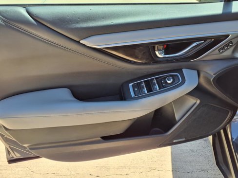 Used 2022 Subaru Outback Limited image 19