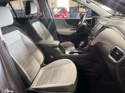 Used 2023 Chevrolet Equinox LT image 23
