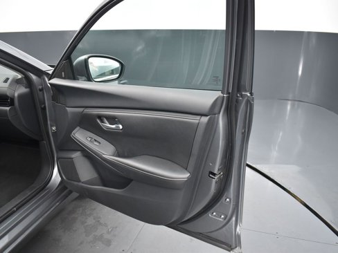 Used 2024 Nissan Sentra SV image 7