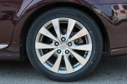 Used 2012 Toyota Avalon Limited image 42