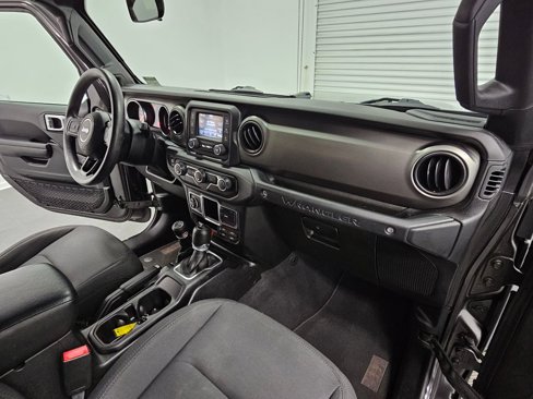 Used 2018 Jeep Wrangler Unlimited Sport image 32