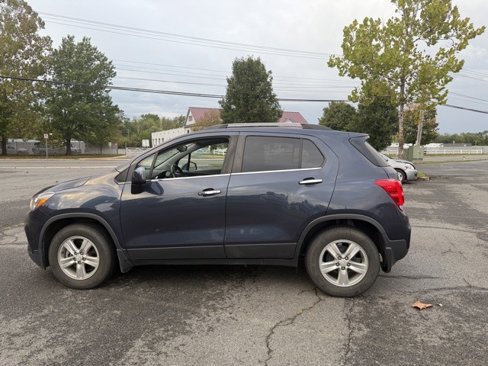 Used 2019 Chevrolet Trax LT w/ LT Convenience Package image 8