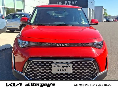Used 2023 Kia Soul EX image 2