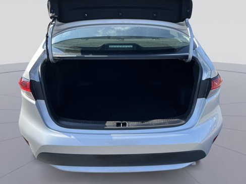 Used 2022 Toyota Corolla LE image 23
