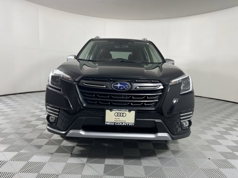 Used 2022 Subaru Forester Touring image 2