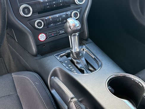 Used 2017 Ford Mustang Coupe image 14