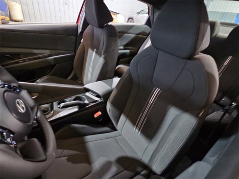 New 2025 Hyundai Elantra Sport image 14