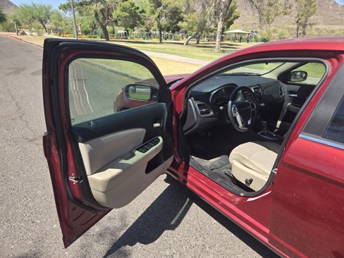 Used 2012 Chrysler 200 Touring image 7