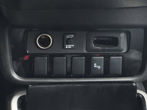 Used 2018 Mitsubishi Outlander SEL image 10