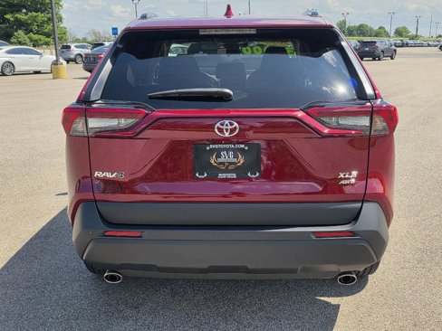 Used 2023 Toyota RAV4 XLE image 6