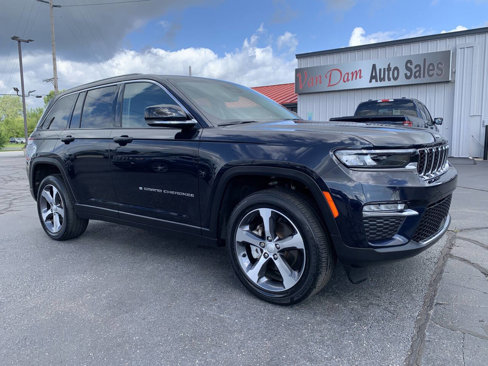 Used 2023 Jeep Grand Cherokee Limited image 4