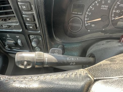 Used 2002 Chevrolet Tahoe LS w/ 3rd Row Seat Pkg image 24