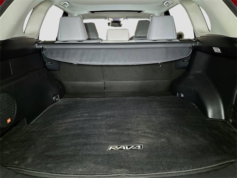 Certified 2020 Toyota RAV4 Limited image 34