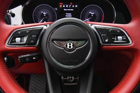 Used 2022 Bentley Bentayga Speed image 37