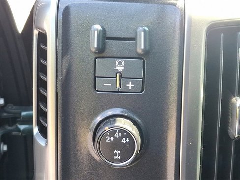 Used 2015 Chevrolet Silverado 2500 LT w/ LT Convenience Package image 24