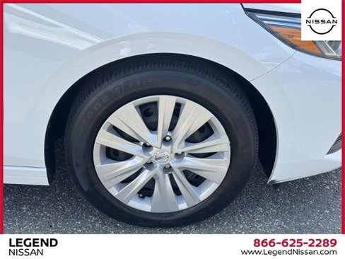 Used 2022 Nissan Sentra S image 9