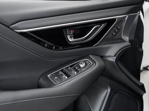 Used 2023 Subaru Outback Touring XT image 8