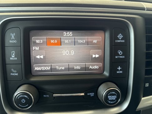 Used 2022 RAM 1500 Classic SLT image 25