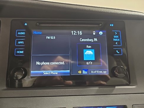 Used 2015 Toyota Sienna XLE image 14